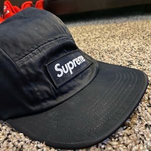 BLACK SUPREME HAT